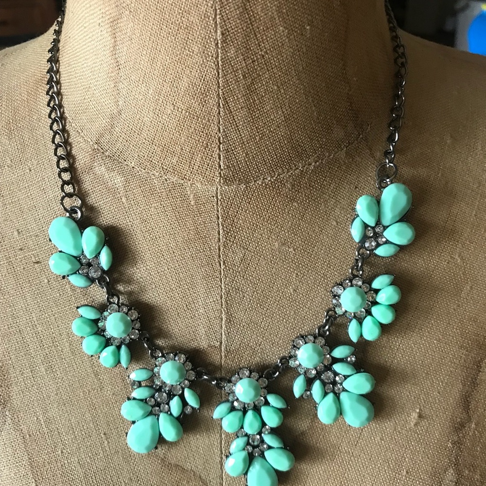 Fun seafoam flower necklace